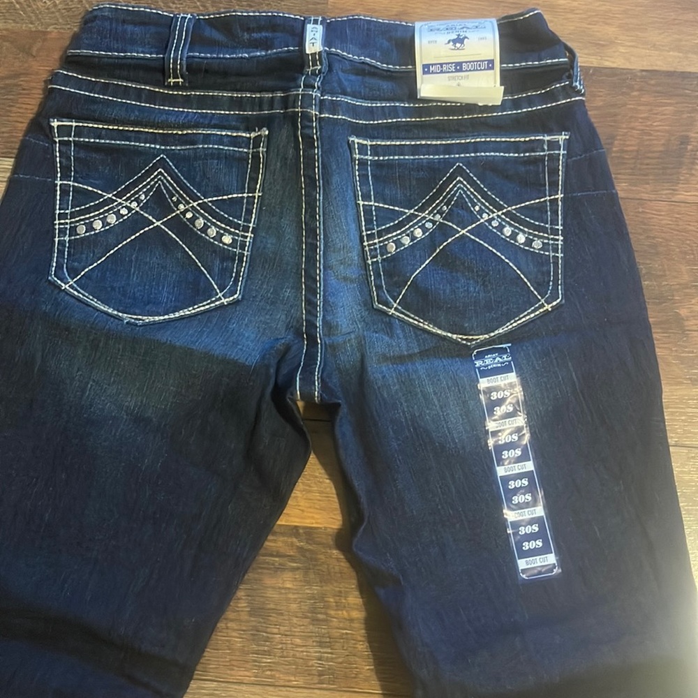 Ariat Real Denim jeans. New w tags. Mid-rise Bootcut